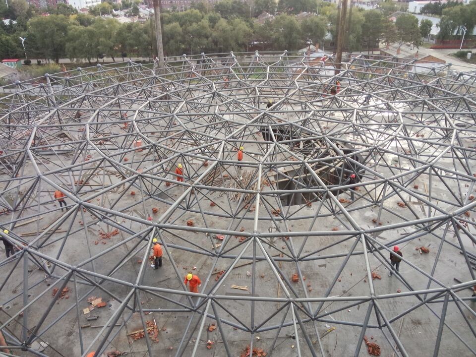 阿勒泰全民健身中心网架